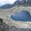 Vyn Wahlenbergovo pleso za Bystrm sedlem.