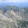 Vzadu Belianske Tatry.